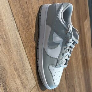 Men’s Nike Light Gray Dunk Low Retro
Size 11
Brand new with box